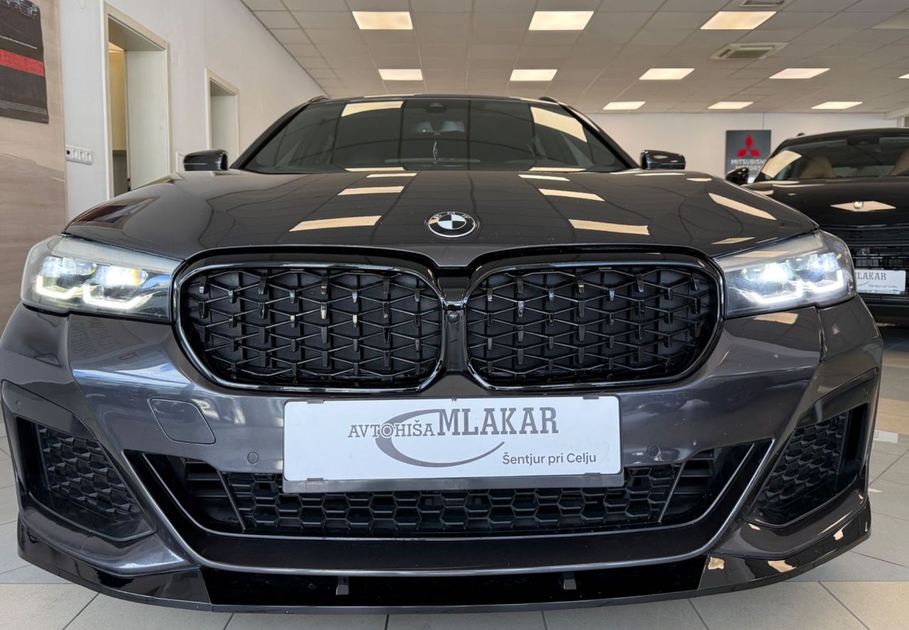 Zunanja slika - BMW Serija 5 - Touring: 530d xDrive M-SPORT-AMBIENT-LED-ALU-FACELIFT- - 2