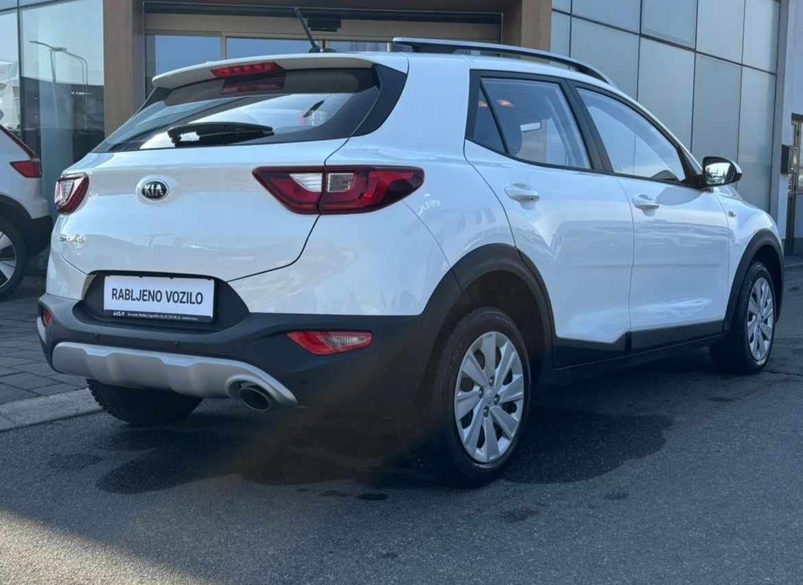 Zunanja slika - KIA Stonic - 1.25 DPI FUN ISOFIX-SENZORJI ZADAJ-DAB+ - 3