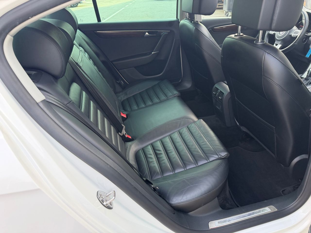 Zunanja slika - VW Passat - 2,0 TDI BMT R-Line DSG - 21