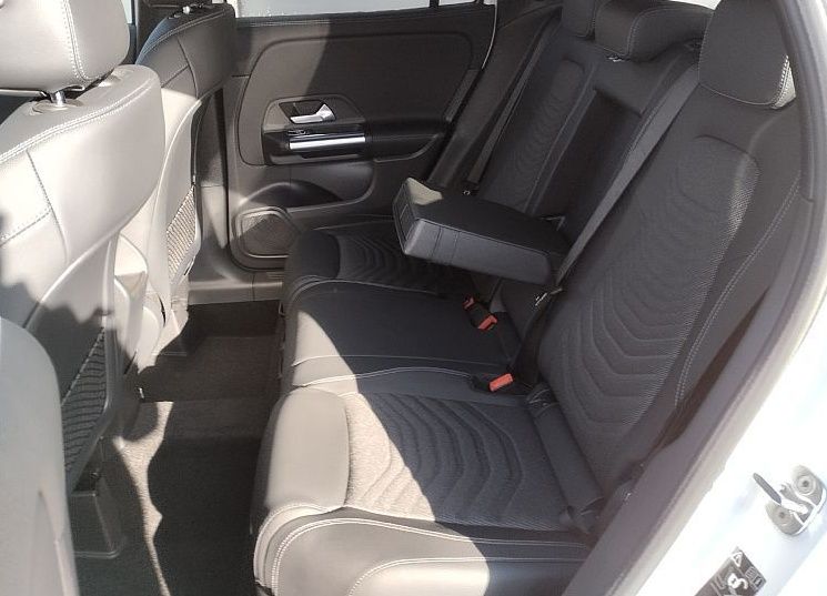 Zunanja slika - Mercedes-Benz GLA-Razred - GLA 200 d VOZILO AKCIJSKA CENA - 9