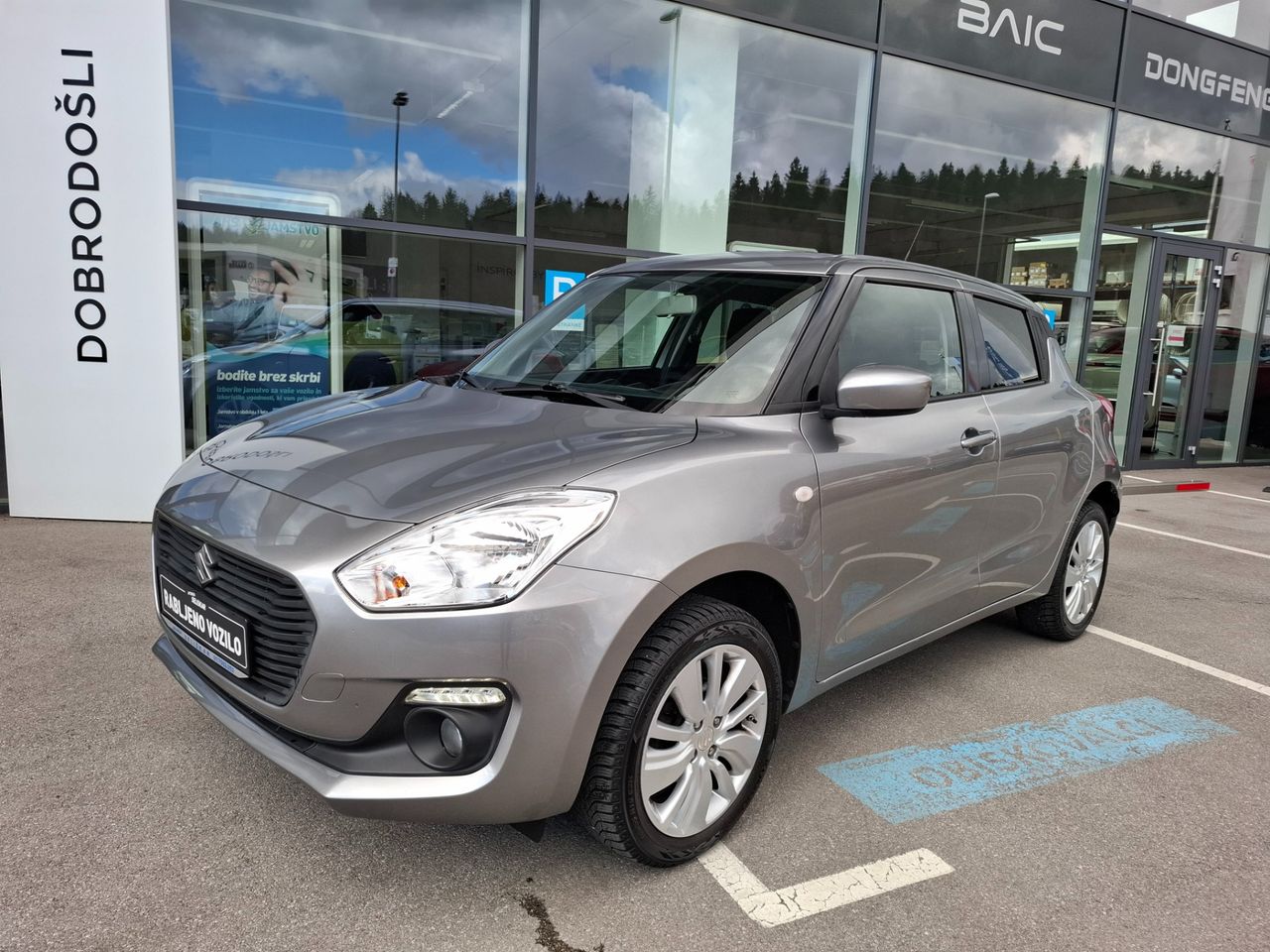 Zunanja slika - Suzuki Swift - 1.2 4WD - SLOVENSKI + 1. LASTNIK + POTRJENA KNJIGA - 3