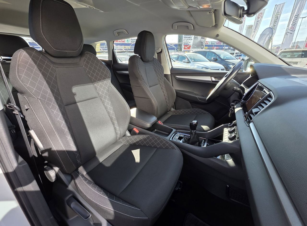 Zunanja slika - Škoda Karoq - 1.6 TDI Style.FULL LED.NAVI.HITRI KREDIT - 10