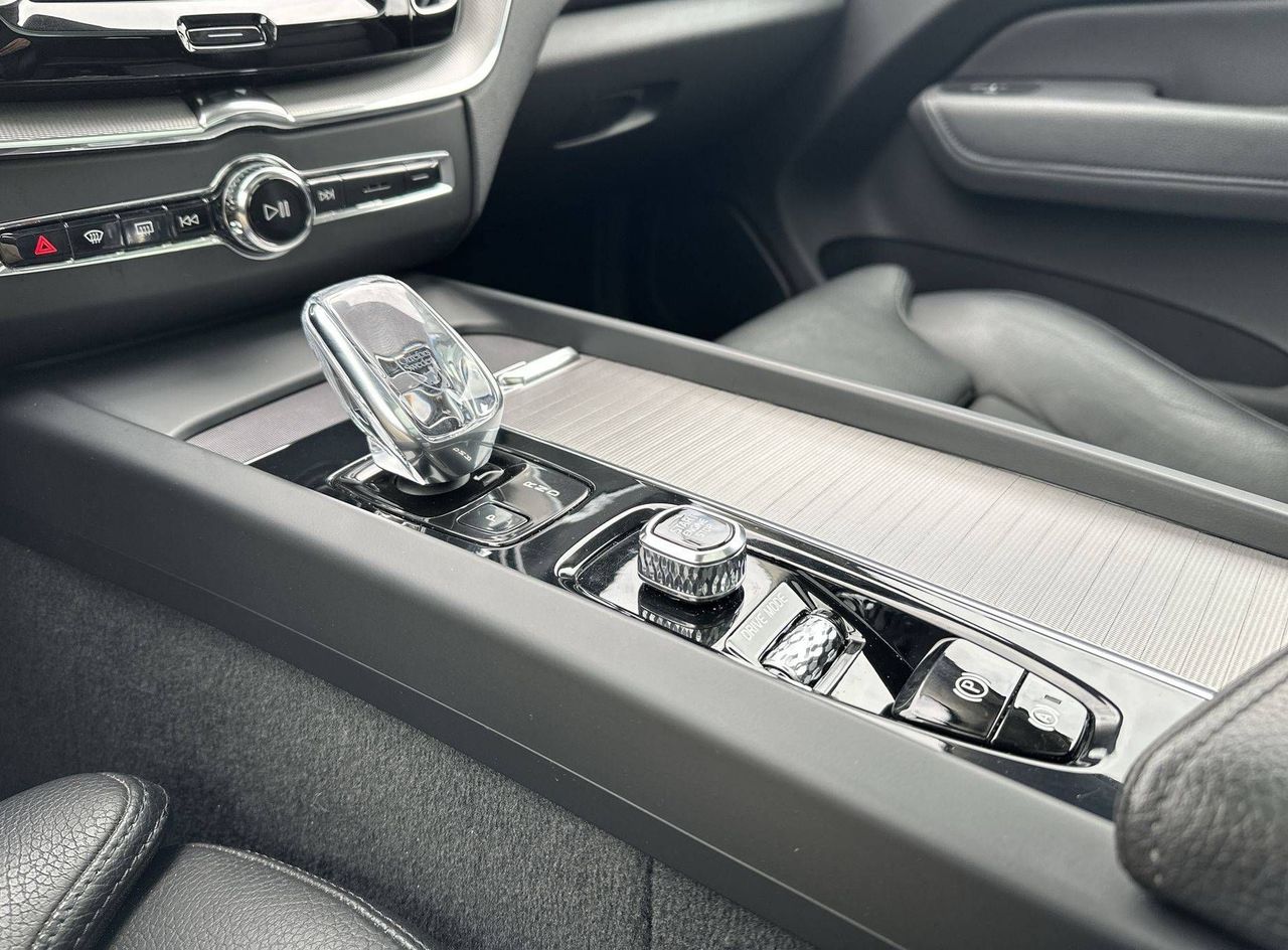 Zunanja slika - Volvo XC60 - B4D AWD AUT Momentum Pro - 18