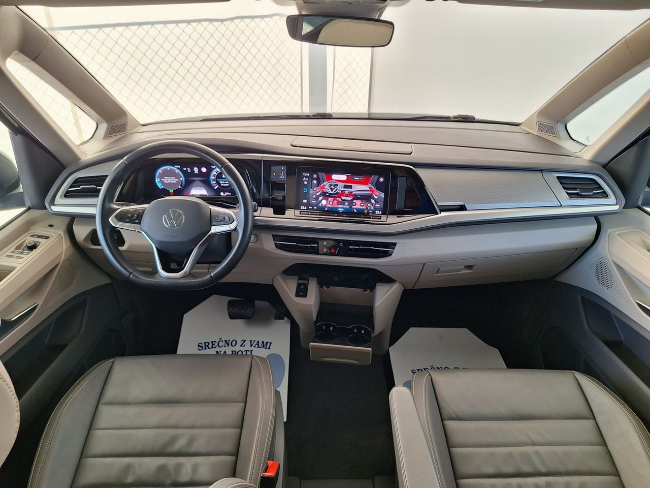 Zunanja slika - VW Multivan - 2.0 TDI AUT. Family•PANORAMA•WEBASTO•ACC•IQ LED• - 4