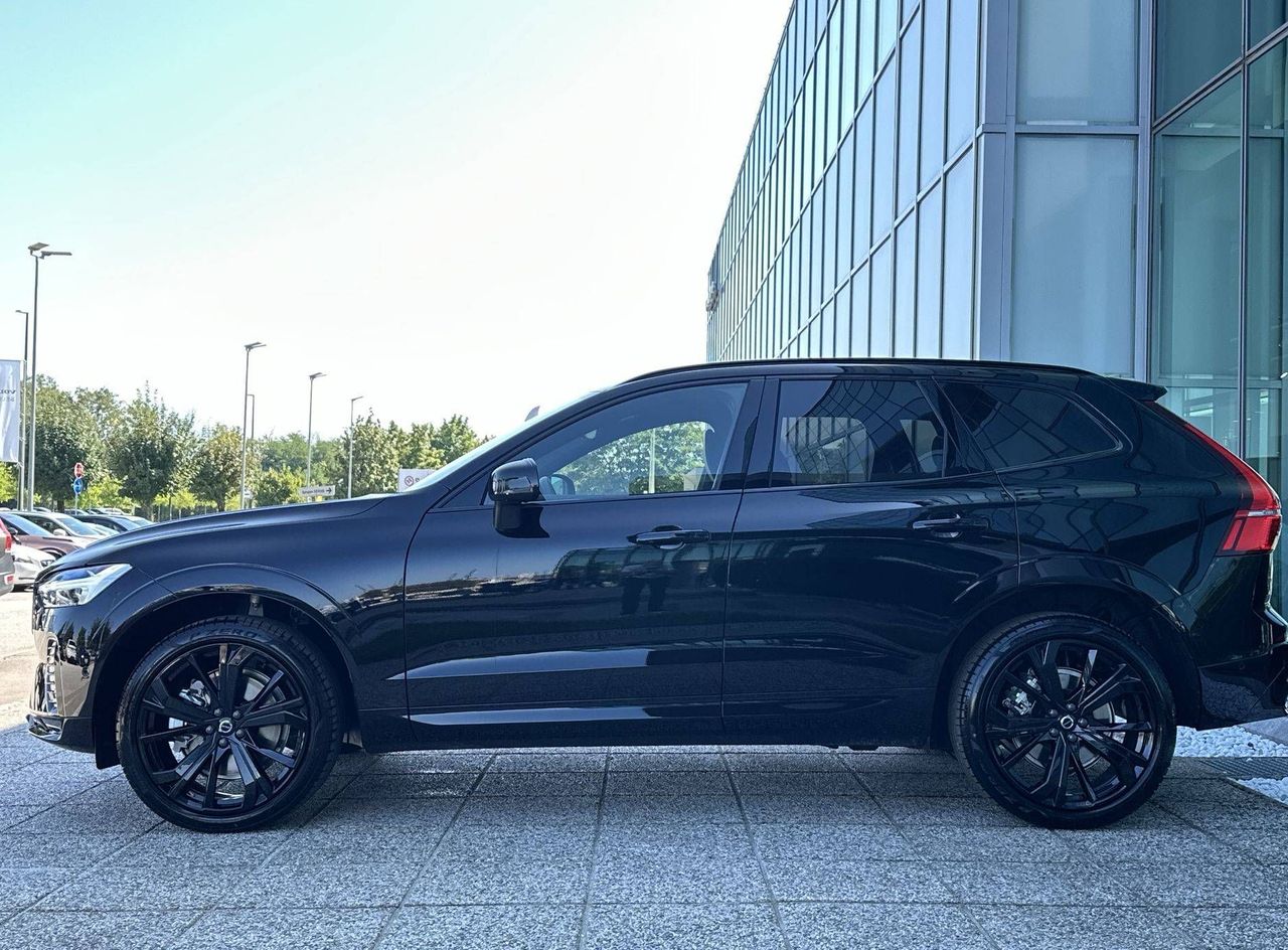 Zunanja slika - Volvo XC60 - B5  P  AWD Ultra Black Edition... - 8