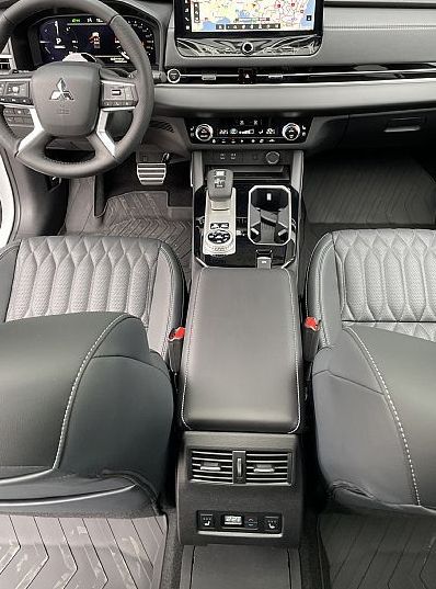 Zunanja slika - Mitsubishi Outlander - 2.4 PHEV Instyle Auto - 8