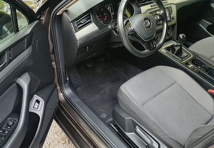 Zunanja slika - VW Passat - 1.6 TDI 120ks °NAVIGACIJA° °2x PDC° °TEMPOMAT° - 8