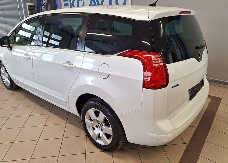 Zunanja slika - Peugeot 5008 - ACTIVE 1.6 HDI KREDIT BREZ POLOGA ODLIČNO OHRANJ - 9