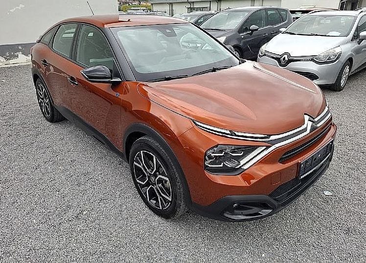 Zunanja slika - Citroën C4 - Električni 136KM - samo 62.000 km - PRIKAZAN DDV - 2