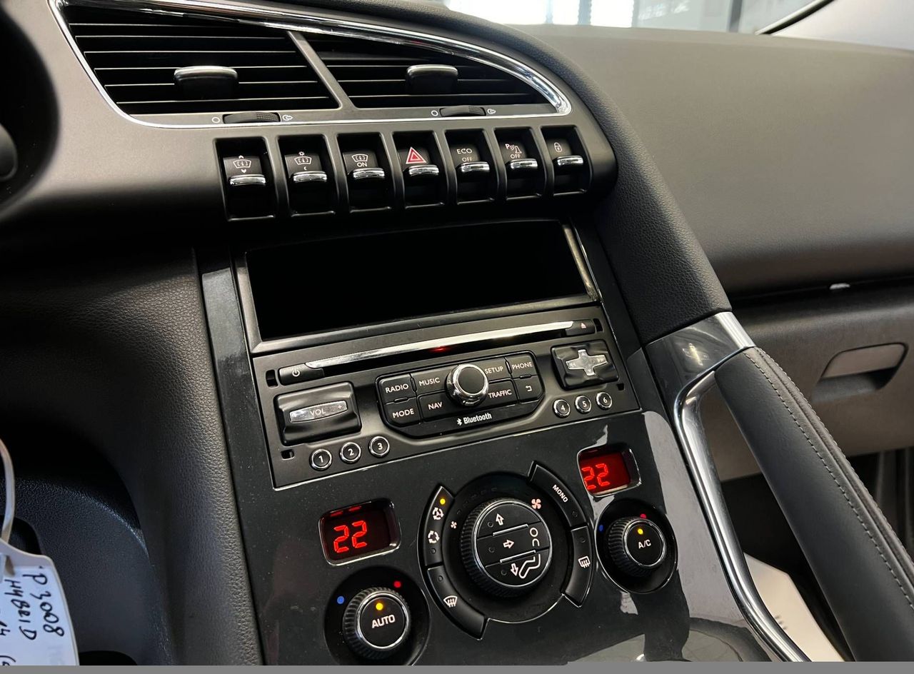 Zunanja slika - Peugeot 3008 - 2.0 HDI-200KM-AUT-4X4-LED-HUD-NAVI-PDC-TEMP-17COL. - 14