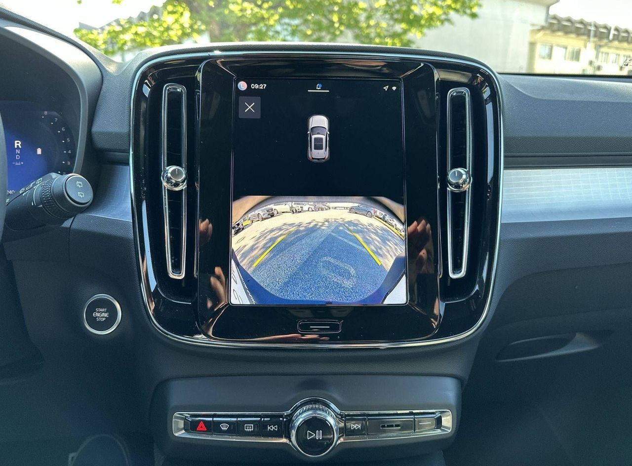 Zunanja slika - Volvo XC40 - B3P Plus Dark Avt. - 16