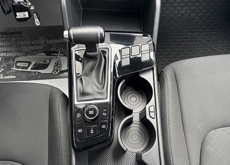 Zunanja slika - KIA Sportage - 2WD 1.6 T-GDI LX Fresh ISG DCT7 - 9