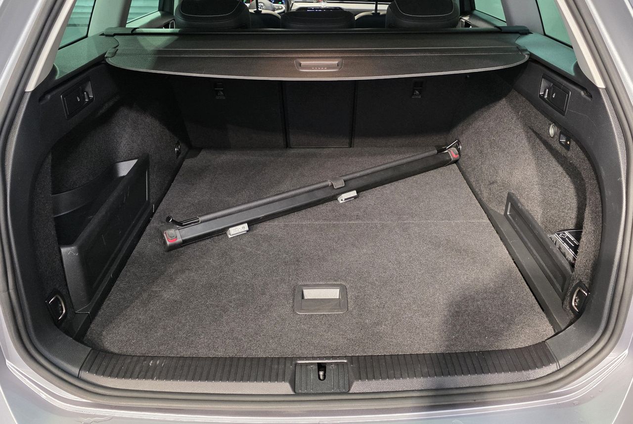 Zunanja slika - VW Passat - Variant GTE 160kW ACC LED NAVI KAM ALU KLJUKA - 20