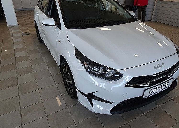 Zunanja slika - KIA Ceed - SW 1.5 T-GDi LX Champion+ ISG. ZIMSKE GUME ZA 1€. 30° - 6