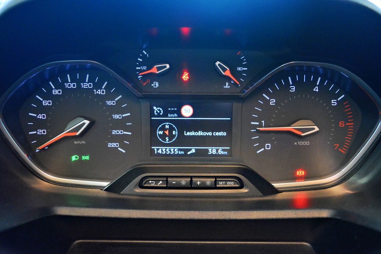 Zunanja slika - Peugeot Rifter - 1.5 BlueHDI 131KM NAVI-PDC-APP CONNECT-VELIKI SERV - 13