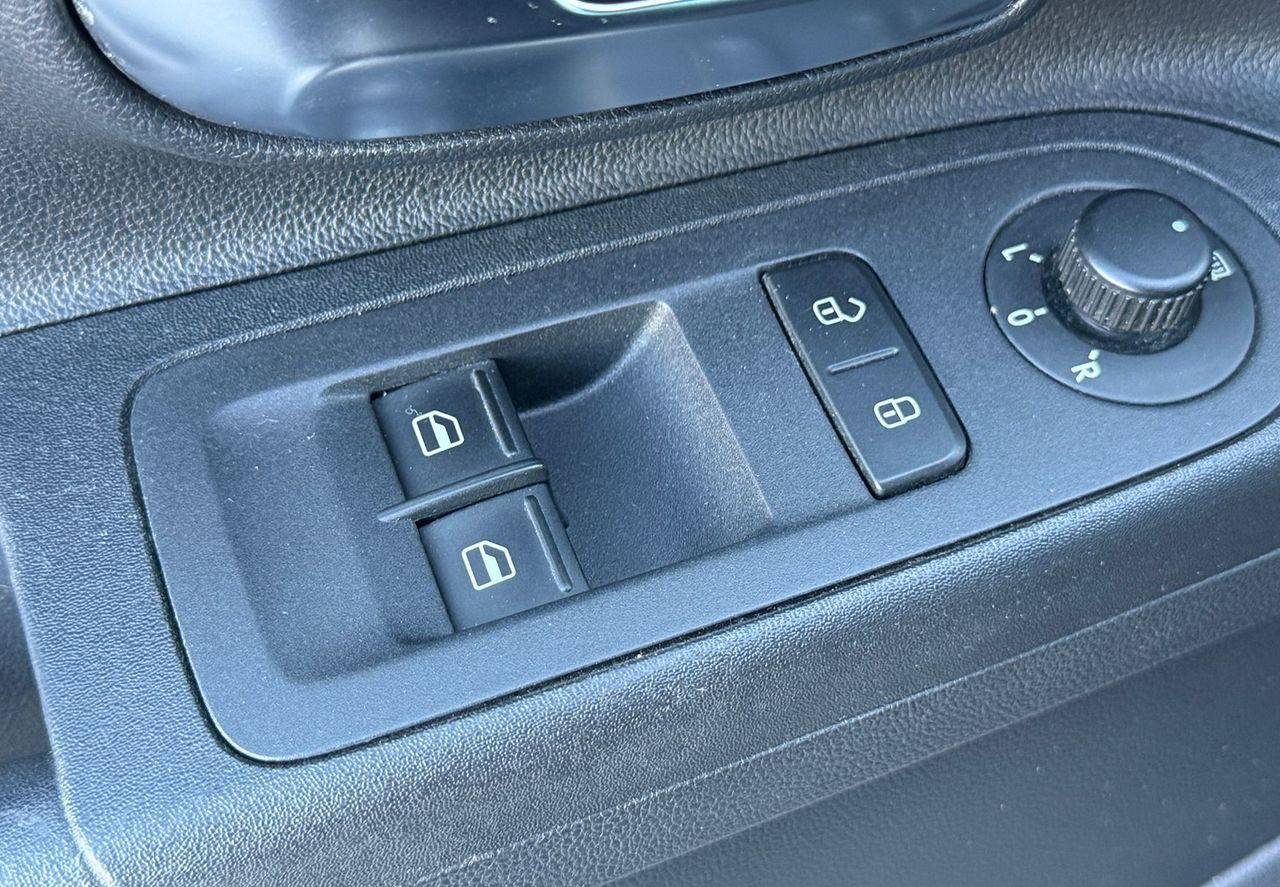 Zunanja slika - Škoda Citigo - 1.0i 5V Klima Alu platišča LED Sport BREZ POLOGA - 10