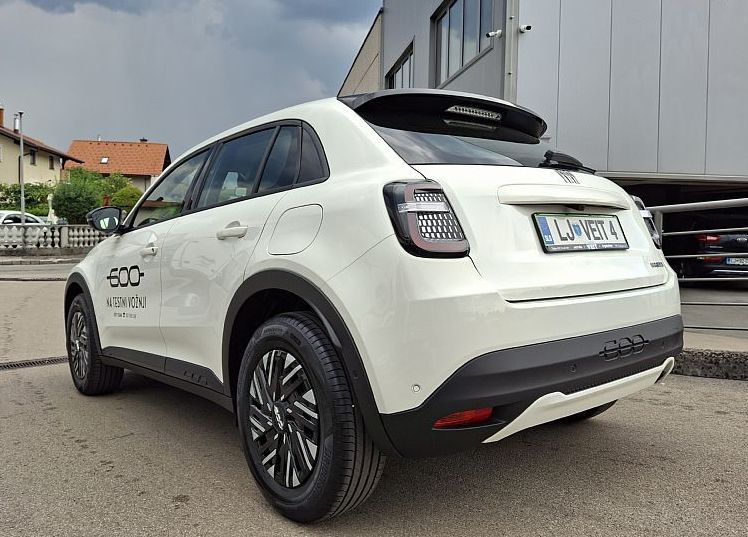 Zunanja slika - Fiat 600 - 1.2 E-DCT6 MHEV 100 - 6