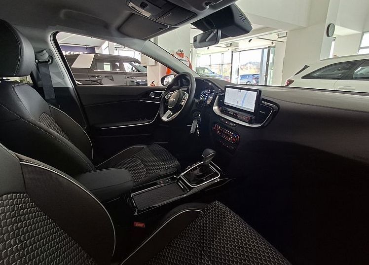 Zunanja slika - KIA XCeed - 1.6 T-GDi EX WAY ISG.7DCT 110.3 kW. VEČ BARV - 9