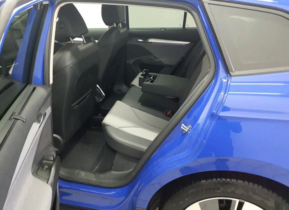 Notranja slika - Škoda Enyaq - IV 132kW.KAMERA.KLJUKA.LED.NAVI.GRE.SED-3000 SUBVENCI - 13