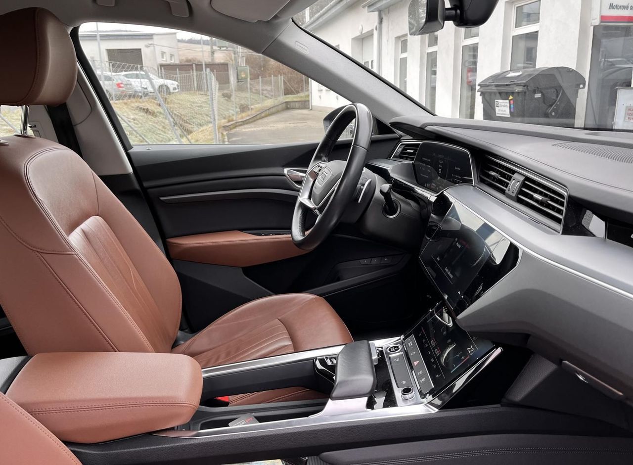 Zunanja slika - Audi e-tron - Sportback quattro 55-300KW.KAMERA.ACC.LED.NAVI.GRE.SED.4X4 - 6