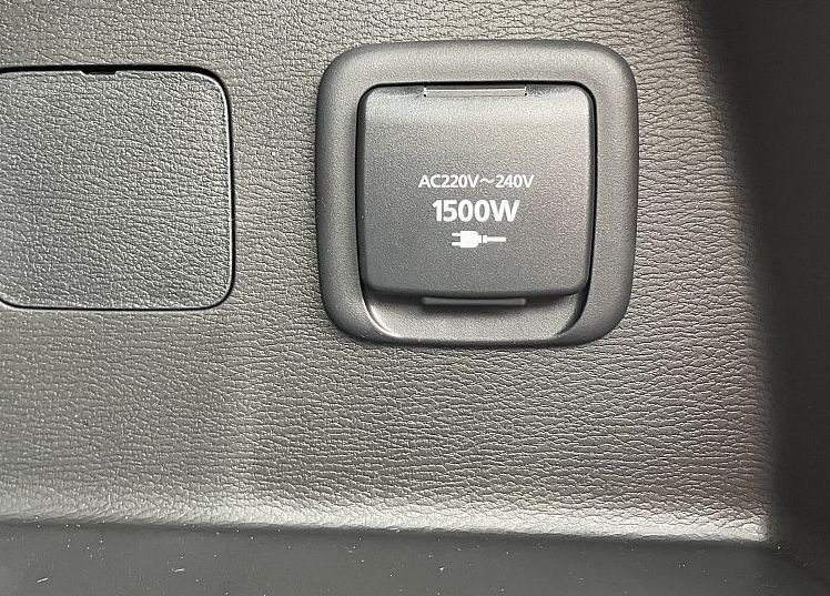 Zunanja slika - Mitsubishi Outlander - PHEV 4WD 2.4 Intense Avt. AKCIJA - 9