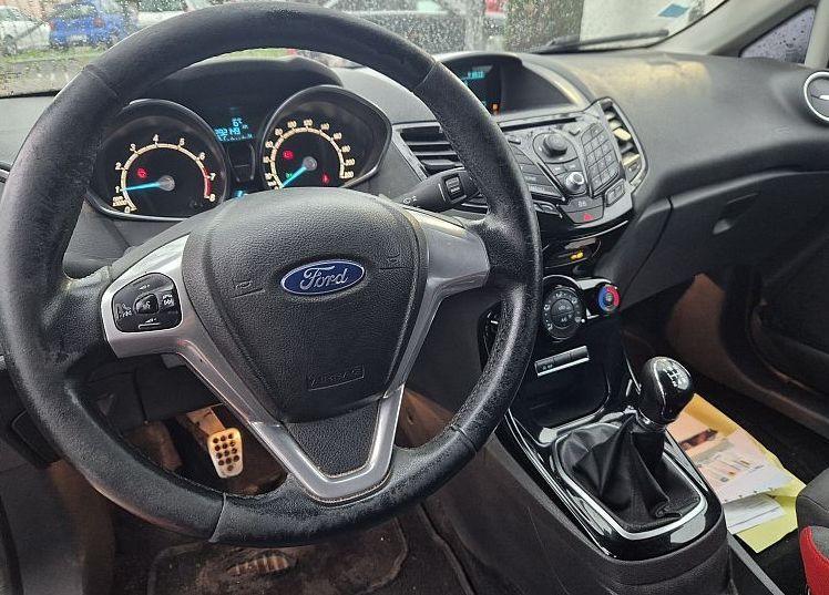 Zunanja slika - Ford Fiesta - 1.0 + 92 kW + ST Line + BREZ POLOGA - 6