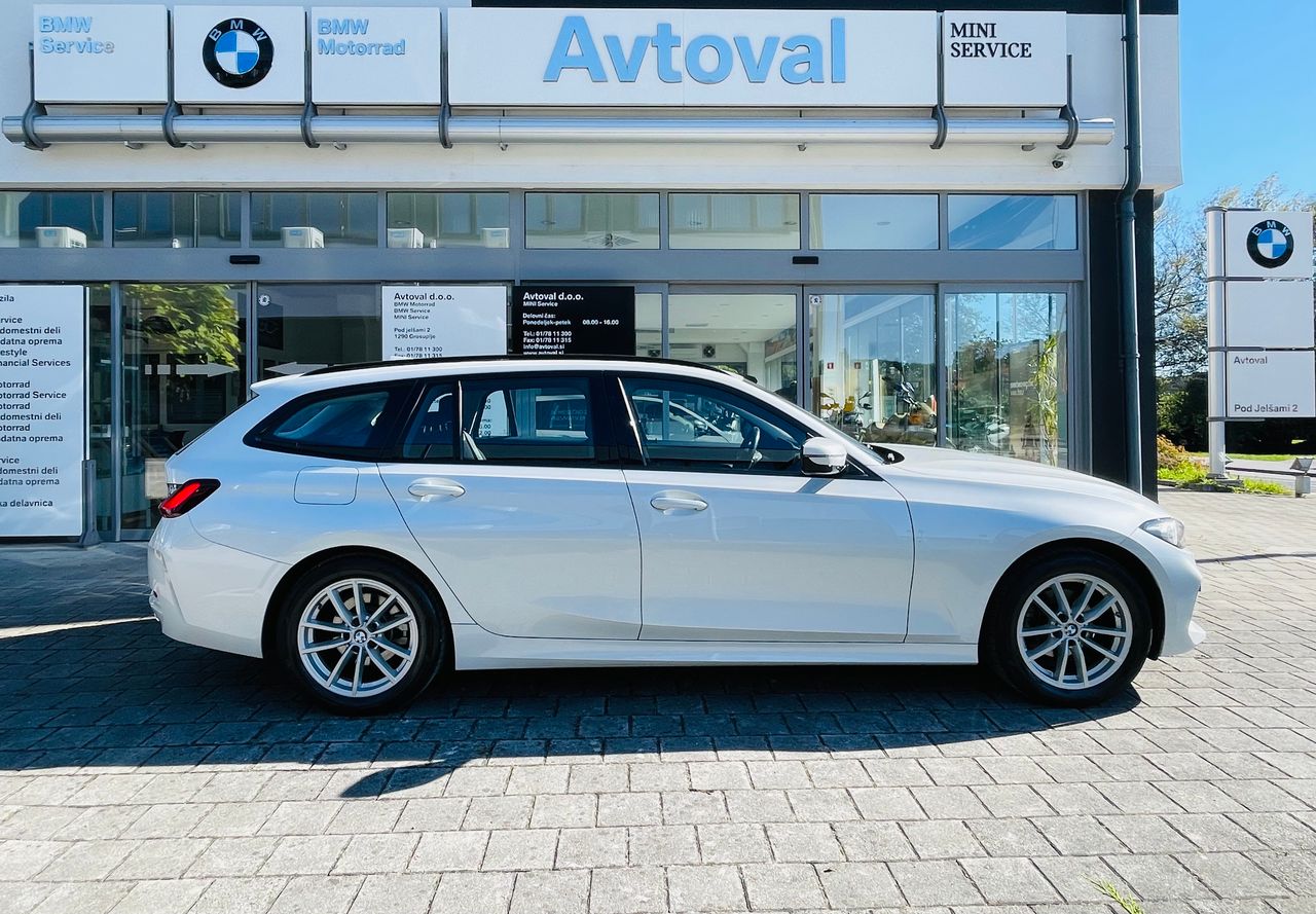 Zunanja slika - BMW Serija 1 - Serija 3 318i  AT - 8