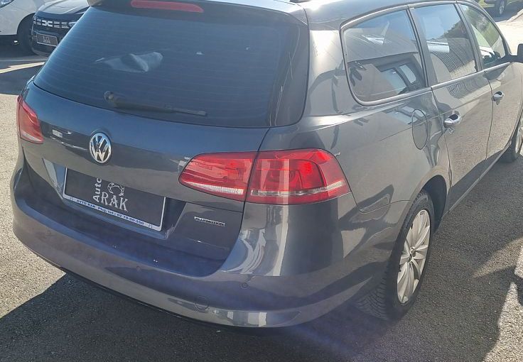 Zunanja slika - VW Passat - Variant 1.6 TDI  Comfortline 77kW - 6