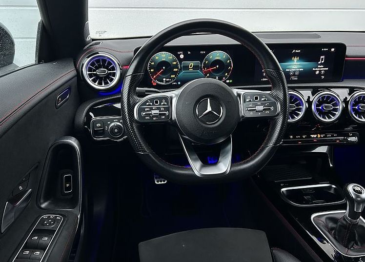 Zunanja slika - Mercedes-Benz CLA-Razred - 180 AMG OPTIK-BURM-NAVI-PDC-KAMERA-ALU19 - 7