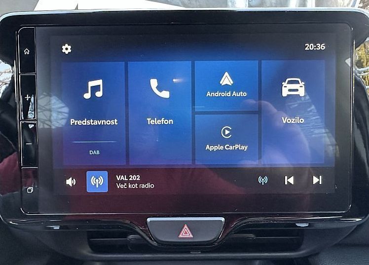 Zunanja slika - Toyota Yaris Cross - 1.5 VVT-i hibrid-KAMERA-KEYLESS-17COL-ACC-LINE ASS - 16