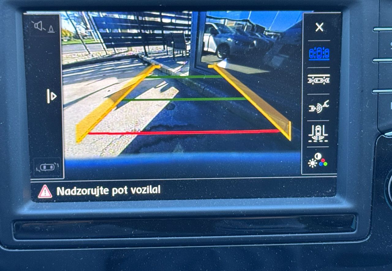 Zunanja slika - VW Passat - Variant 2.0TDI R line BT Navi Kljuka LED Alu Gretjesed x4 - 12
