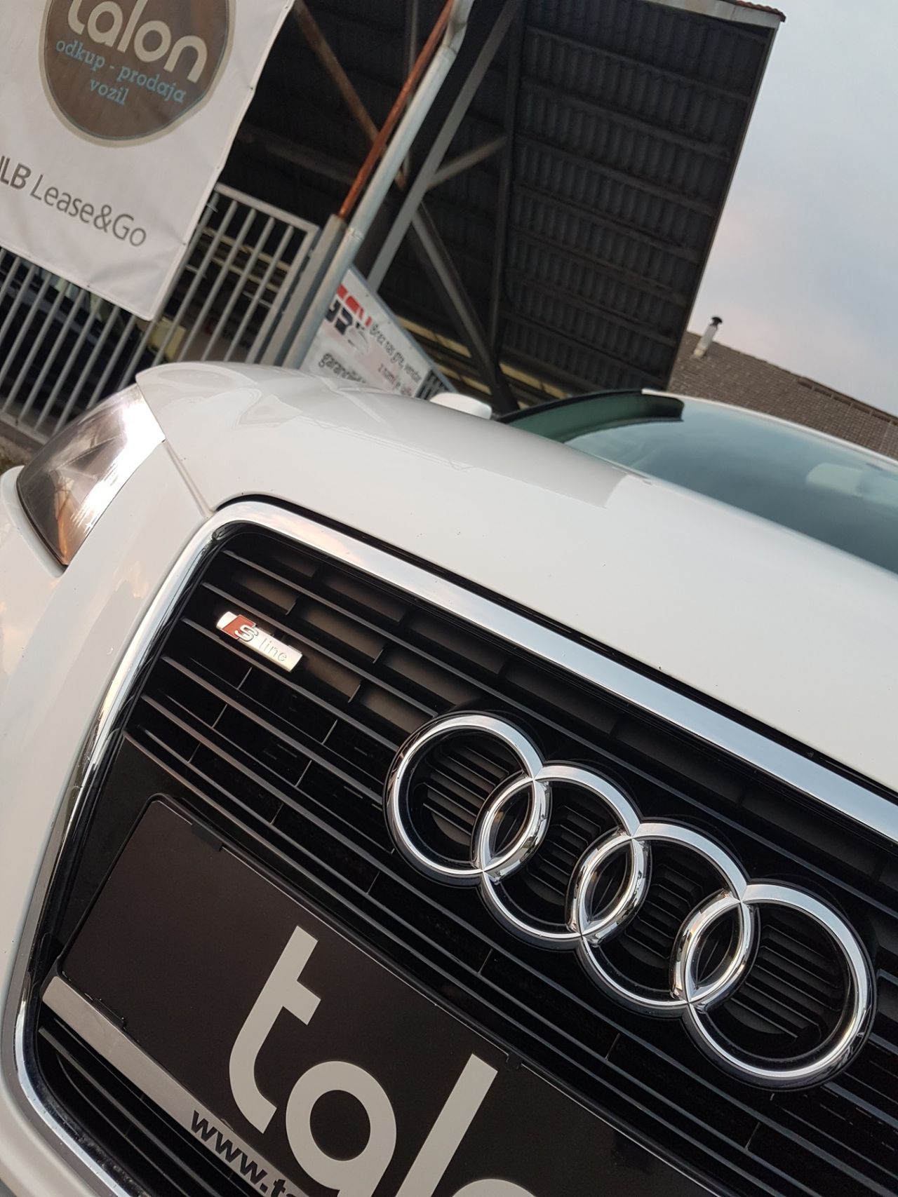 Zunanja slika - Audi A3 - 1,6 TDI AUT. - 18