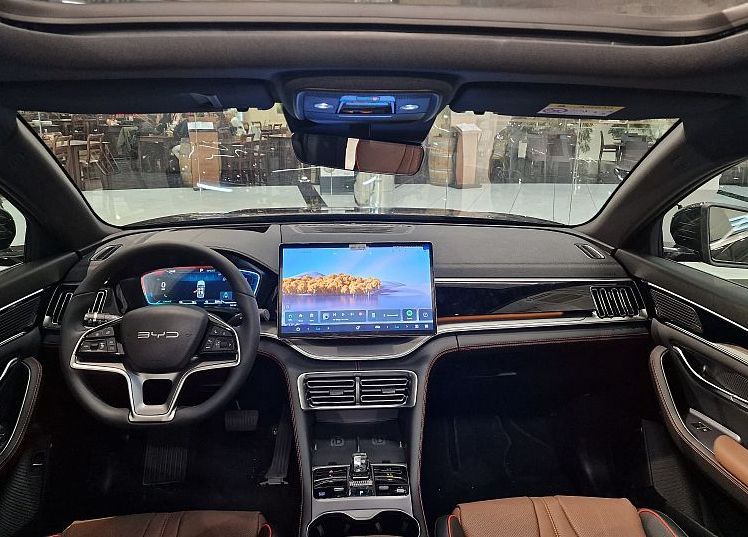 Zunanja slika - BYD SEAL U - DM-i DESIGN AWD PHEV 238kW  skupni doseg 870 km - 9