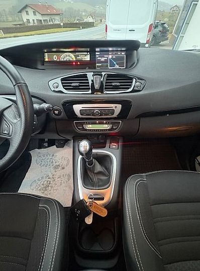 Zunanja slika - Renault Scénic - Grand Scenic Limited Edition dCi 130 Energy - 8