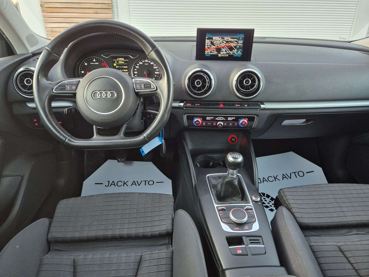 Notranja slika - Audi A3 - 2,0 TDI Ambition - 6