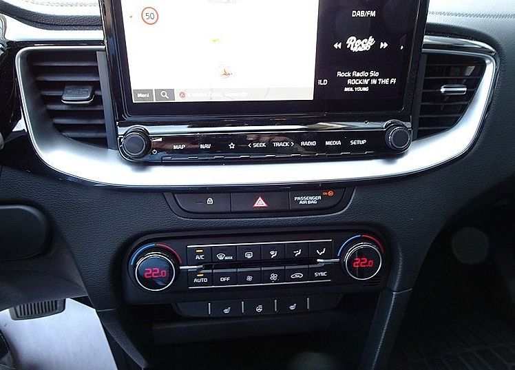 Zunanja slika - KIA XCeed - 1.5 T-GDi EX Way+ ISG. 7DCT 103 kW+ZIMSKE GUME+30° - 9