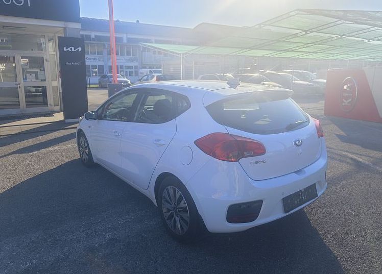 Zunanja slika - KIA Ceed - Benc. 1.4 CVVT LX Champion Navi 6M T - 4