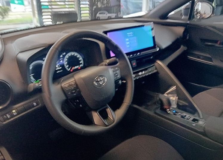 Zunanja slika - Toyota C-HR - 1.8 hibrid  HEV  C-OOL - 6