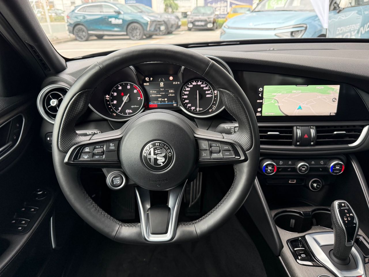 Zunanja slika - Alfa Romeo Giulia - 2.0 Turbo 280 Q4 Ti  - AVTOMATIK - SAMO 18.000KM - 10