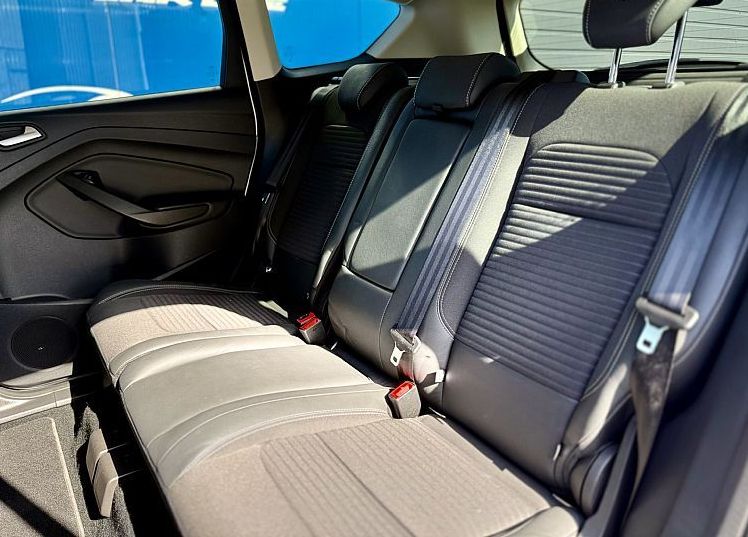 Zunanja slika - Ford Kuga - 2.0 TDCi Titan.110 kW M6 AWD. SLO. 1 last .51000km - 11