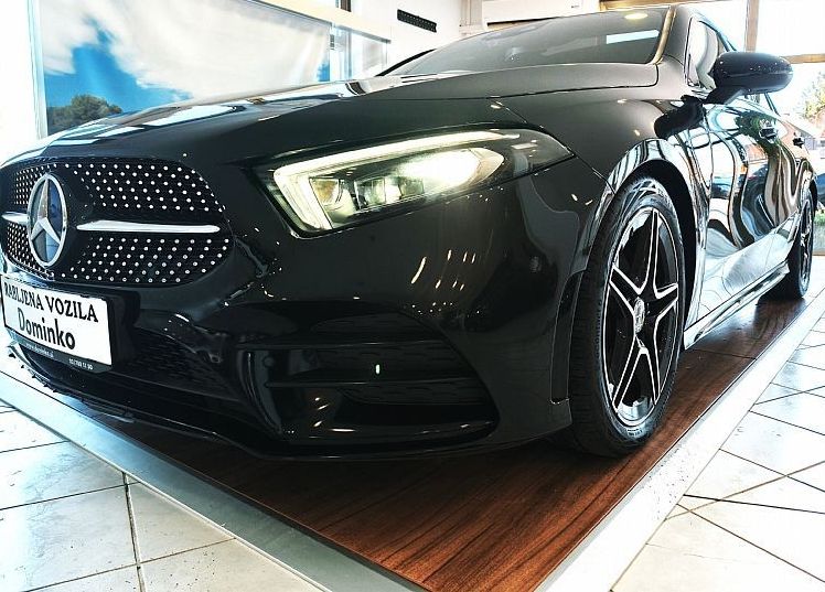 Zunanja slika - Mercedes-Benz A-Razred - 180 AMG LINE-PANORAMA-ALCANTARA-KEYLESS-AMBI-VIDEO - 1
