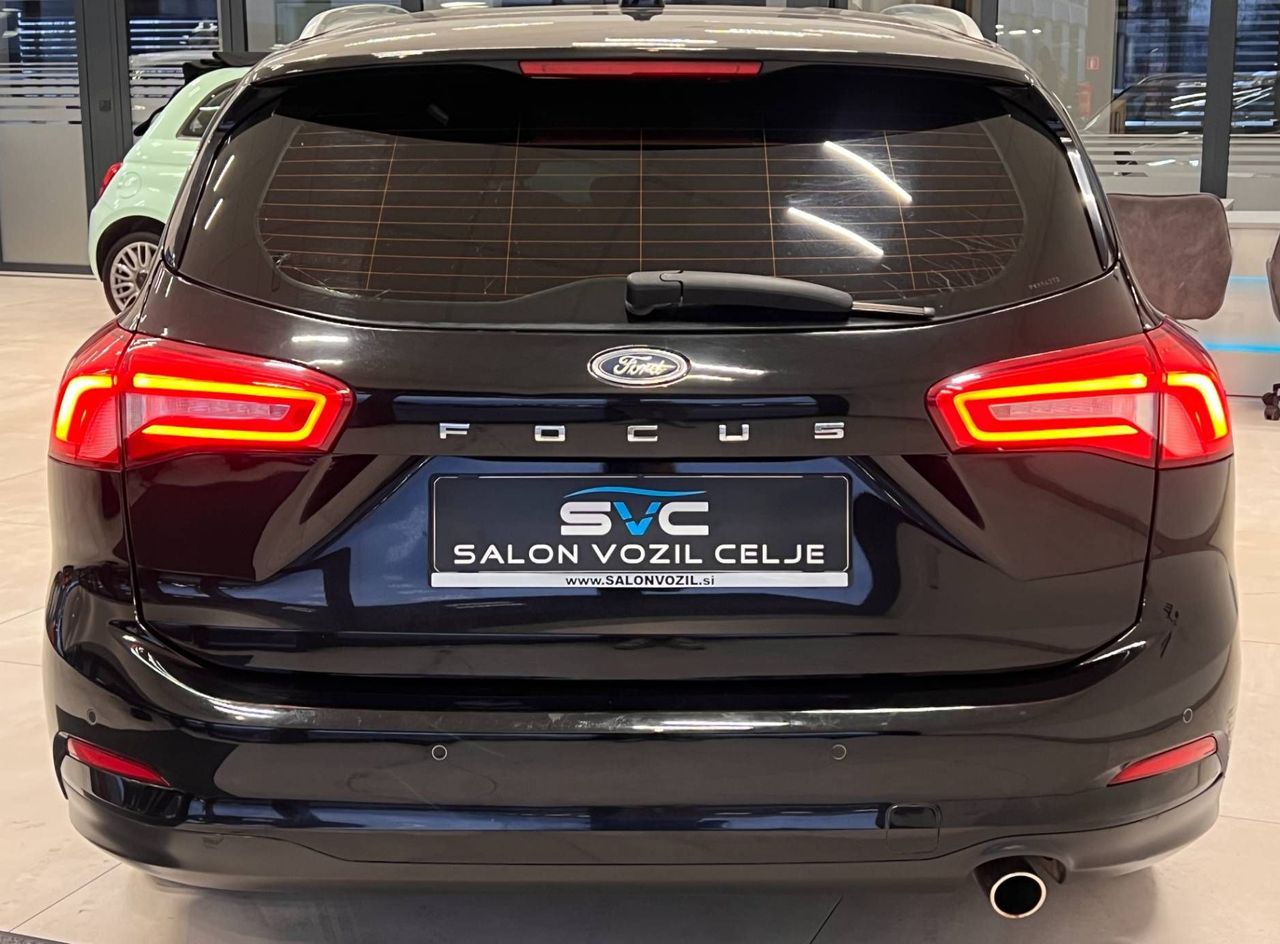 Zunanja slika - Ford Focus - 1.5-TITANIUM-LED-NAVI-2X-PDC-LINE-ASS-TEMPOMAT - 6