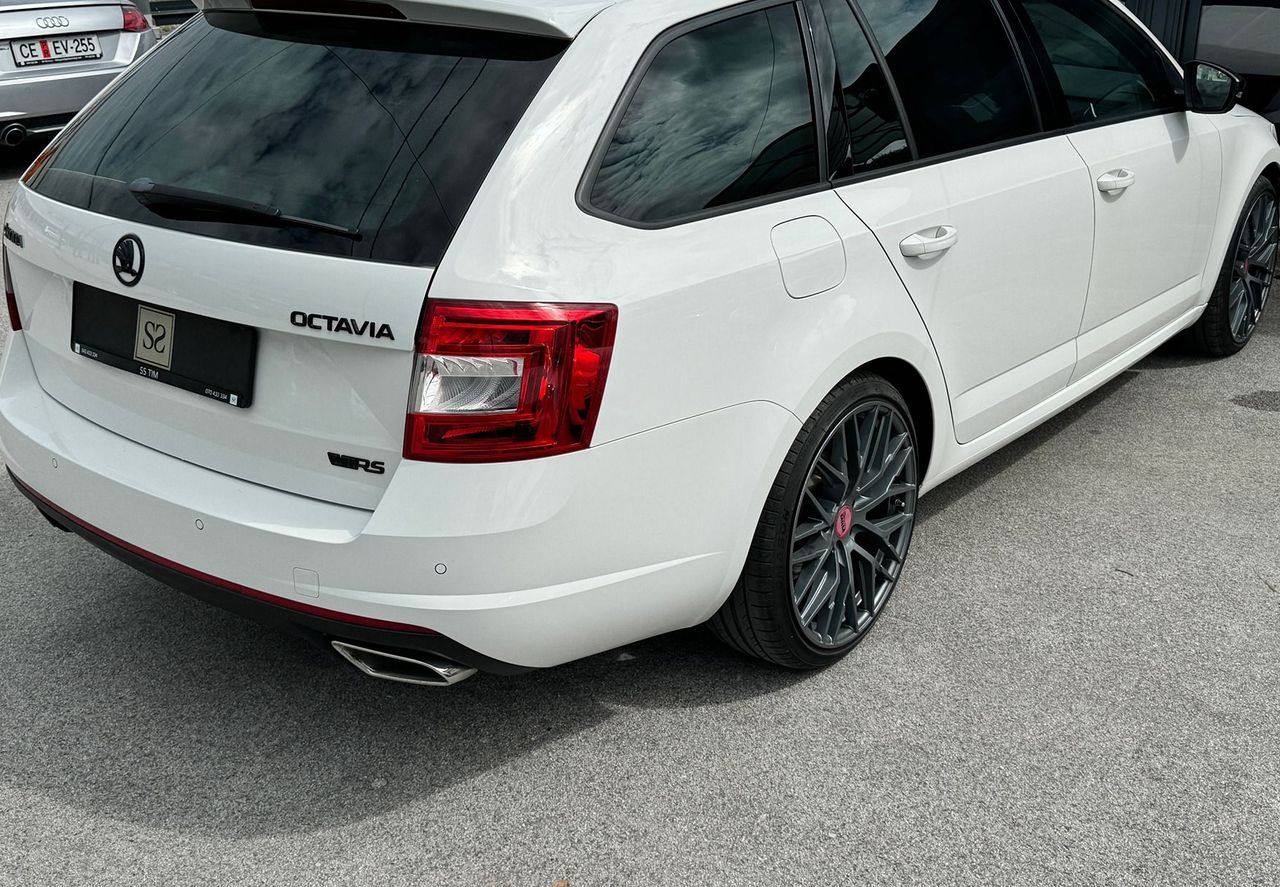 Zunanja slika - Škoda Octavia - 2.0TDI RS DSG 135 kW - 5