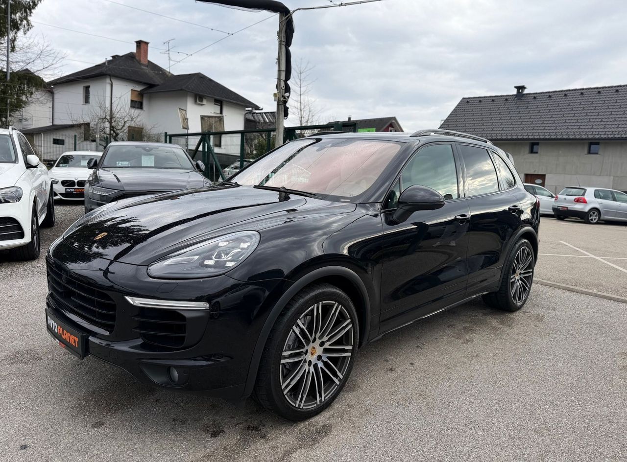 Zunanja slika - Porsche Cayenne - DIESEL 3.0 SLO CHRONO FULL LED ACC PANO ALU21 - 1