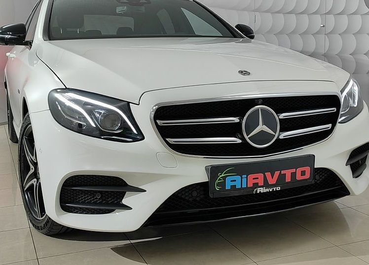 Zunanja slika - Mercedes-Benz E-Razred - LIMO-300-de-2X-AMG-LINE-WIDESCREN-360-KAM-LED-ACC- - 1