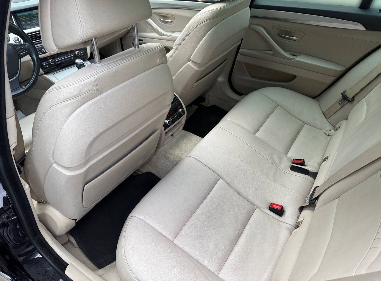 Zunanja slika - BMW Serija 5 - Touring: 525d xDrive BI-XENON ACC NAVI PDC PANO KAM TOP. - 19