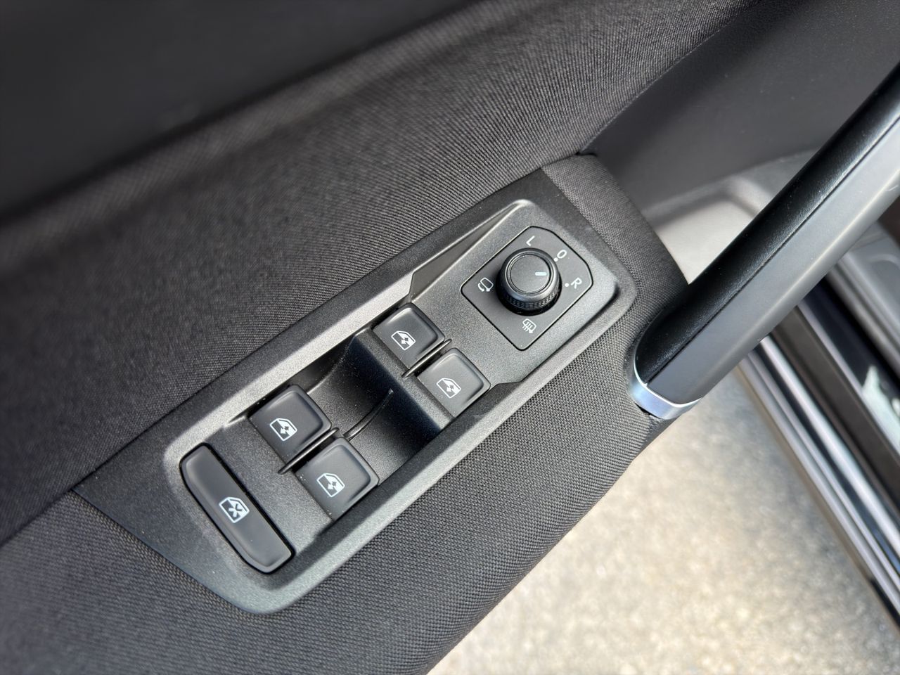 Zunanja slika - VW Touran - 2,0 TDI DSG - 9