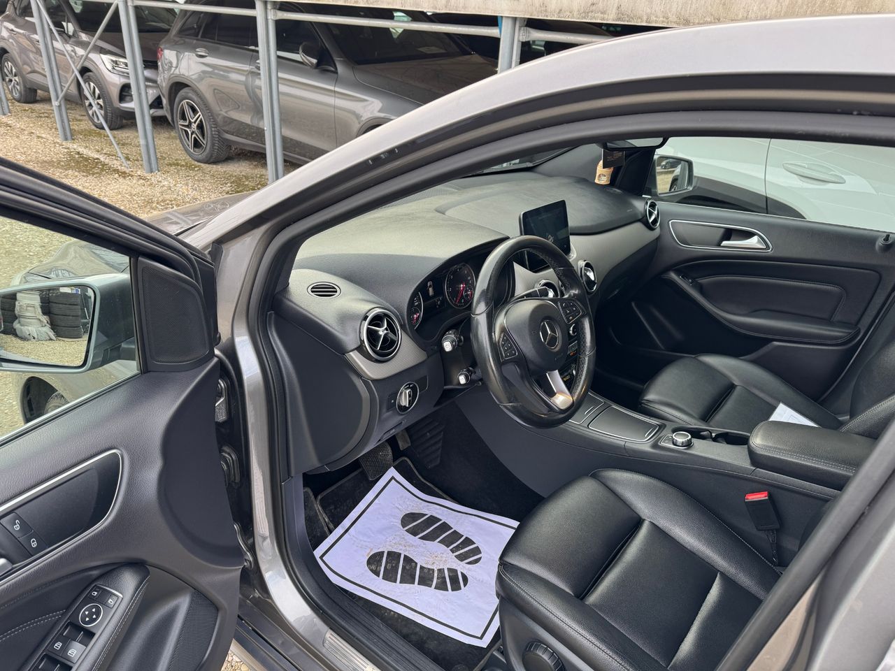 Zunanja slika - Mercedes-Benz B 180 - d Style - 11
