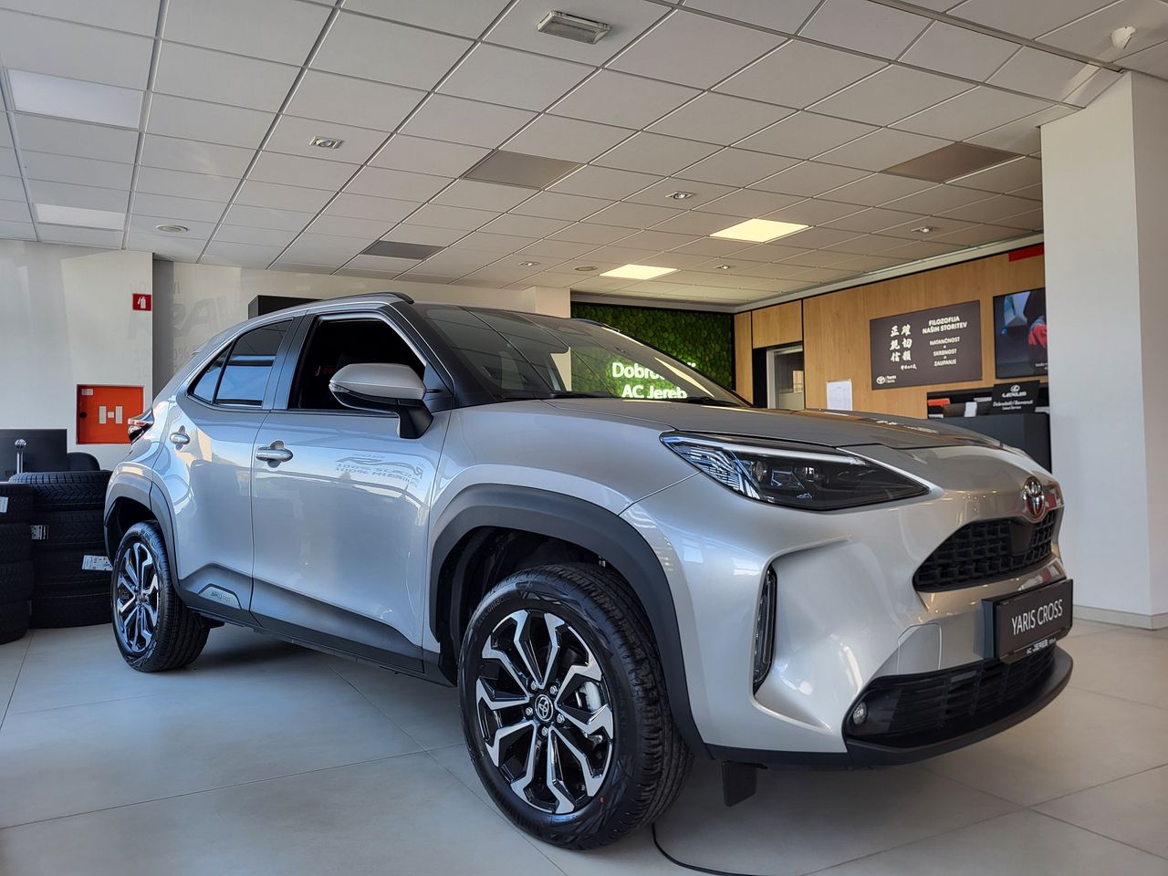 Zunanja slika - Toyota Yaris Cross - 1.5 HEV Sport Assist - 9