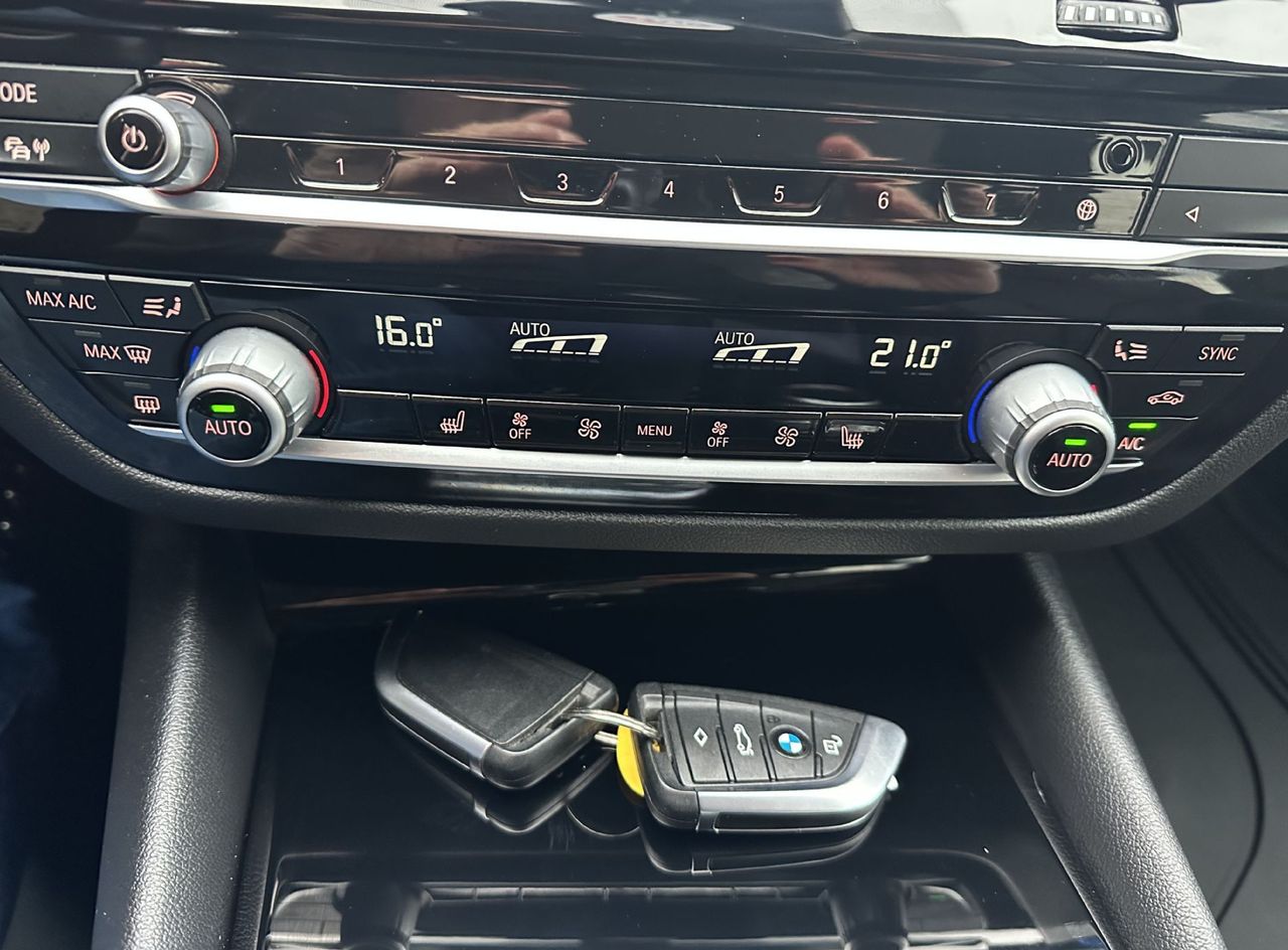 Zunanja slika - BMW Serija 5 - Touring: 530e Touring Avt.4ALU.KAMERA.ACC.LED.NAVI.USNJE - 13